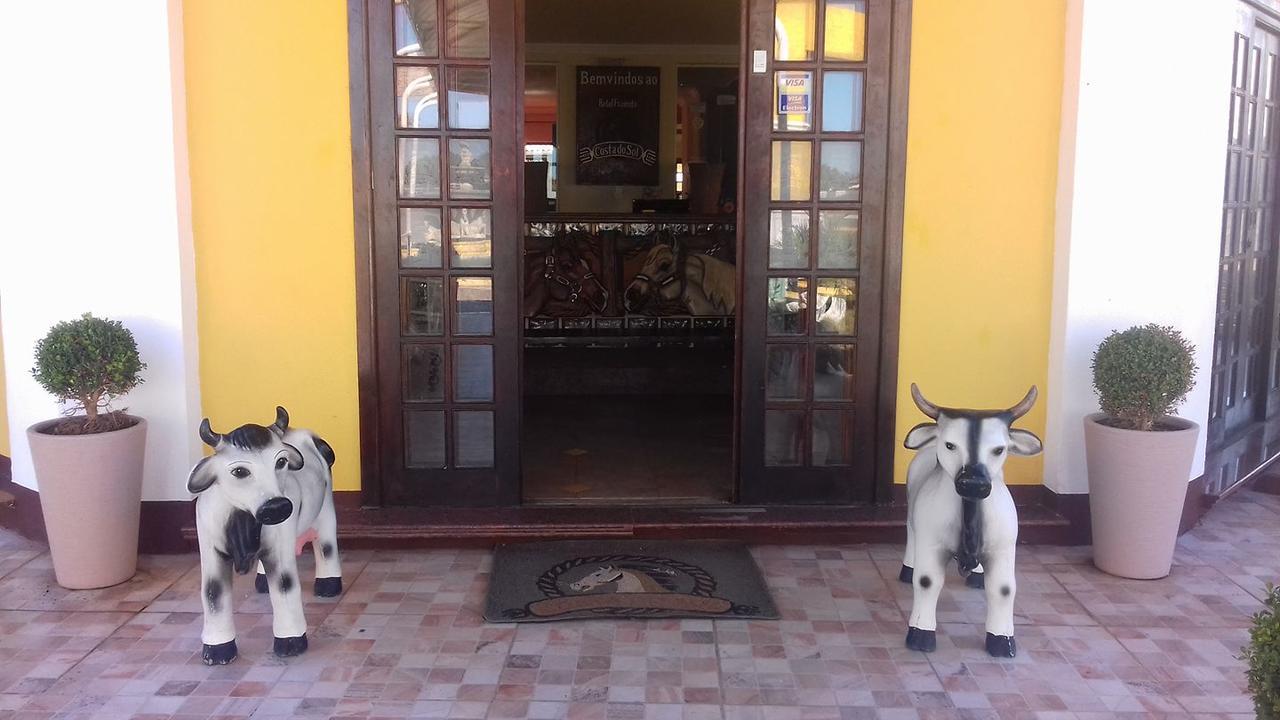 Hotel Fazenda Costa Do Sol Мангиньюс Экстерьер фото
